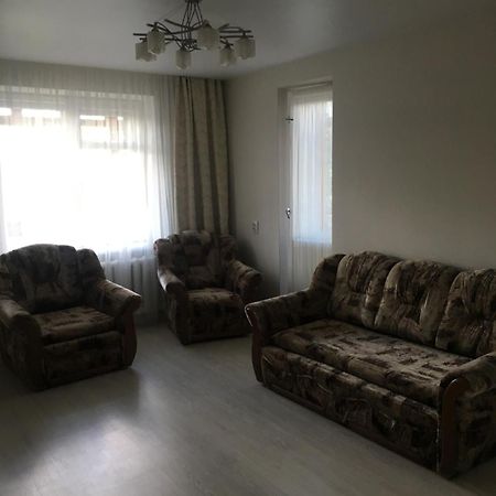 Апарт Рівне Apartment ภายนอก รูปภาพ